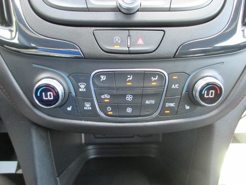 Used 2024 Chevrolet Equinox RS FWD image 17
