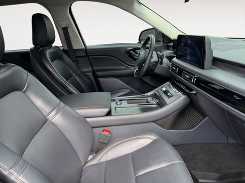Certified 2025 Lincoln Aviator Premiere image 15
