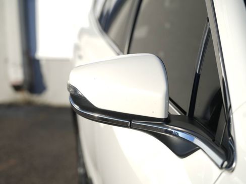 Used 2022 Subaru Outback Premium image 8