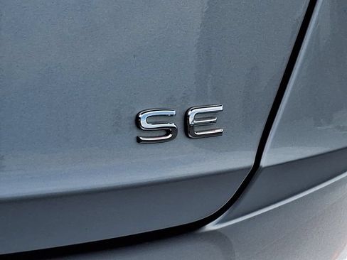 Used 2023 Volkswagen Jetta SE FWD image 31