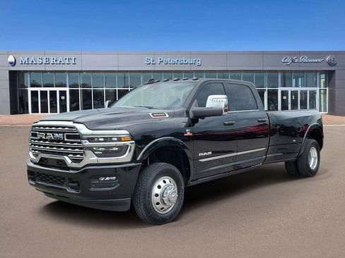 Used 2025 RAM 3500 Limited AWD/4WD image 2
