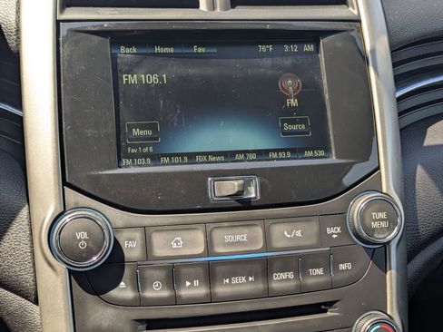 Used 2015 Chevrolet Malibu LT w/ Power Convenience Package FWD image 16