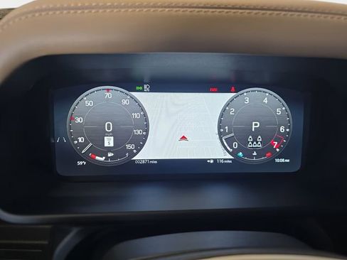 Certified 2025 Land Rover Defender 130 X-Dynamic SE AWD/4WD image 22