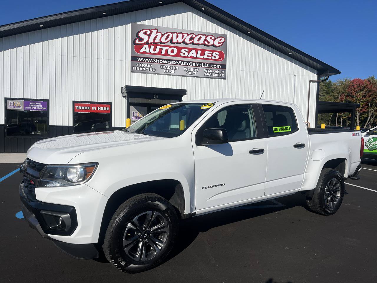 Used 2021 Chevrolet Colorado Z71 w/ Safety Package AWD/4WD image 1