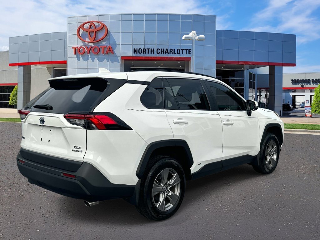 Used 2024 Toyota RAV4 XLE w/ Convenience Package AWD/4WD image 8