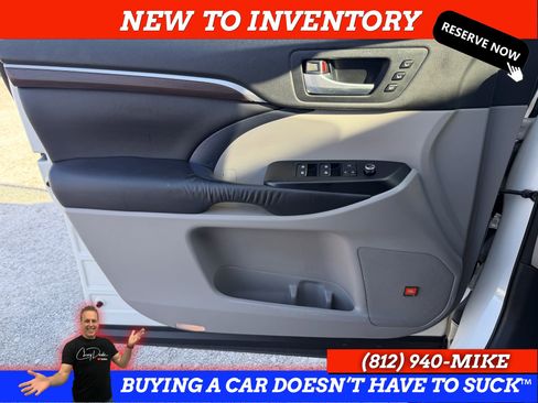 Used 2016 Toyota Highlander Limited Platinum AWD/4WD image 25