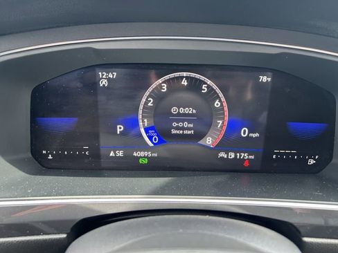 Certified 2023 Volkswagen Tiguan SE R-Line FWD image 11