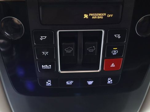 Used 2025 Kia Carnival SX Prestige FWD image 47