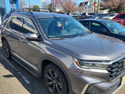 Used 2024 Honda Pilot Elite image 2