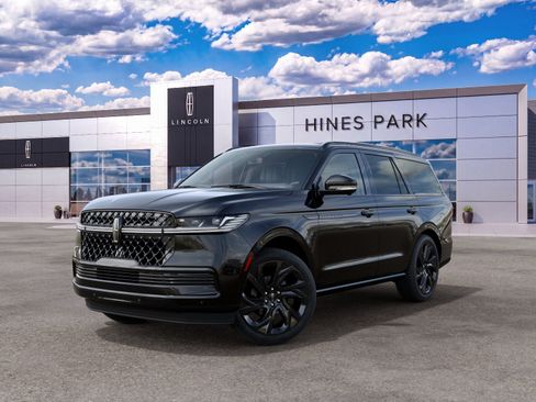 New 2027 Lincoln Navigator Reserve w/ Jet Appearance Package AWD/4WD image 2