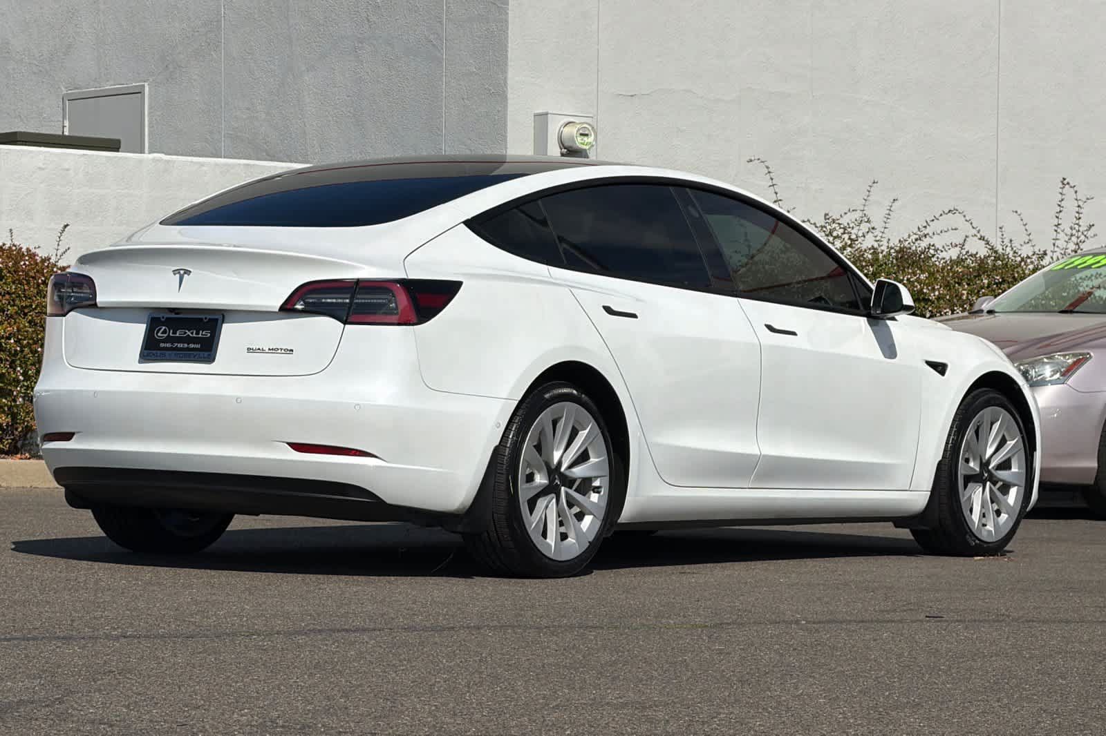 Used 2022 Tesla Model 3 RWD image 2