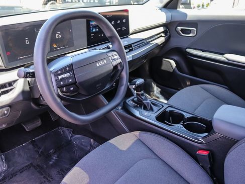 Certified 2025 Kia K4 FWD image 15