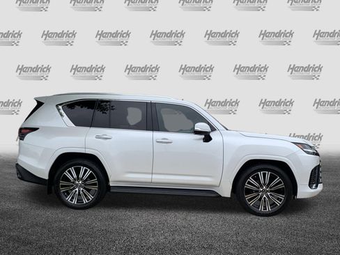 Used 2025 Lexus LX 600 4WD w/ Accessory Package (2T) image 11