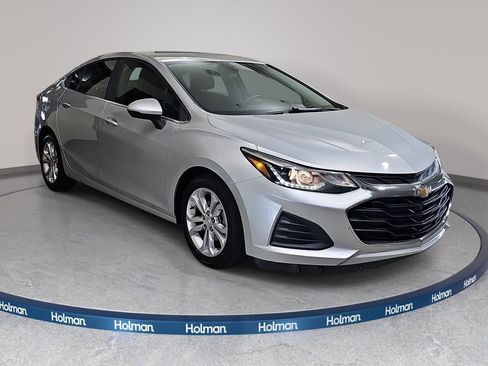 Used 2019 Chevrolet Cruze LT w/ LT Fleet Convenience Package FWD image 4