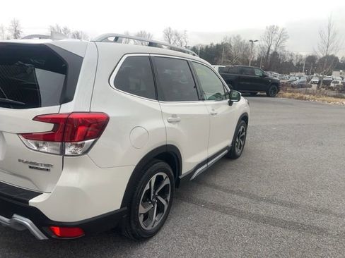 Used 2023 Subaru Forester Touring image 6