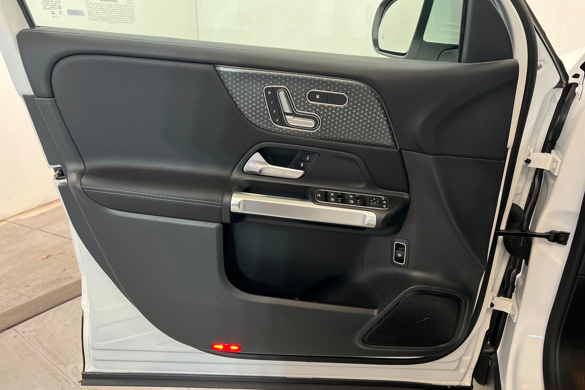 New 2026 Mercedes-Benz GLB 250 4MATIC image 14