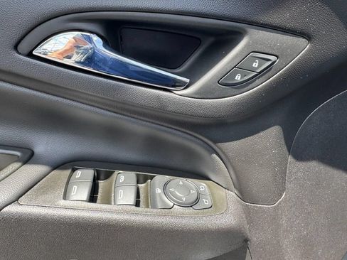 Used 2024 Chevrolet Equinox LT w/ LPO, Floor Liner Package FWD image 15