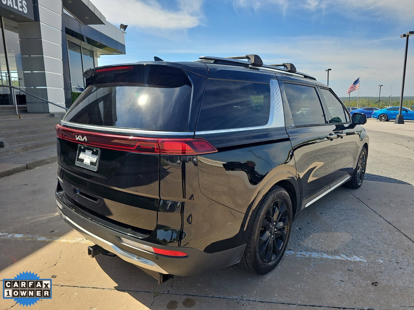Used 2023 Kia Carnival SX Prestige FWD image 4