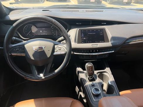 Used 2021 Cadillac XT4 Premium Luxury AWD/4WD image 11