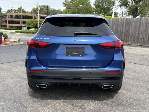 Certified 2025 Mercedes-Benz GLA 250 image 4