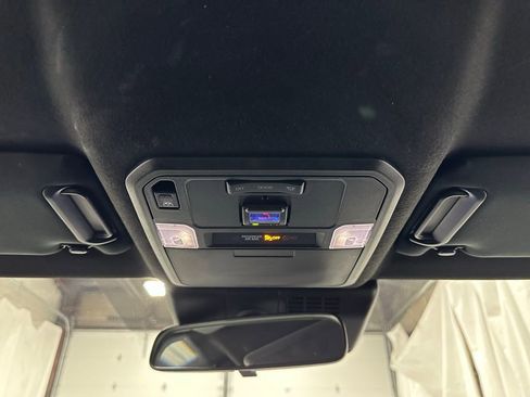 Used 2025 Toyota 4Runner SR5 AWD/4WD image 39