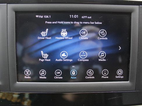 Used 2019 Chrysler Pacifica Touring-L FWD image 8