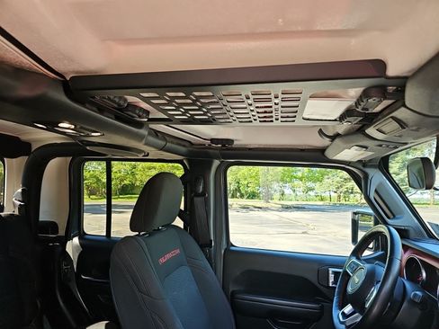 Used 2020 Jeep Gladiator Rubicon w/ LED Lighting Group AWD/4WD image 13
