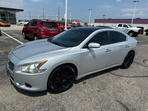 Used 2011 Nissan Maxima 3.5 SV w/ Premium Pkg FWD image 7
