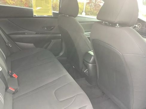 Certified 2025 Hyundai Elantra SEL w/ Cargo Package image 20