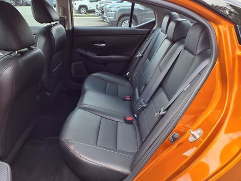 Used 2024 Nissan Sentra SR w/ SR Premium Package image 10