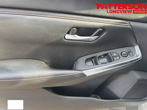 Used 2025 Nissan Sentra SR FWD image 18
