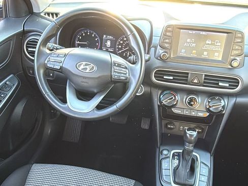 Used 2018 Hyundai Kona SEL image 13