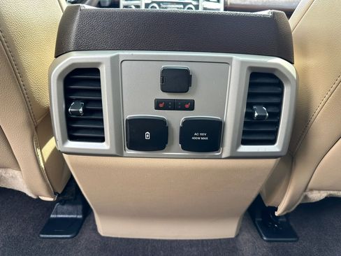 Used 2018 Ford F150 Lariat w/ Equipment Group 502A Luxury AWD/4WD image 34