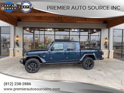 Used 2025 Jeep Gladiator Sport