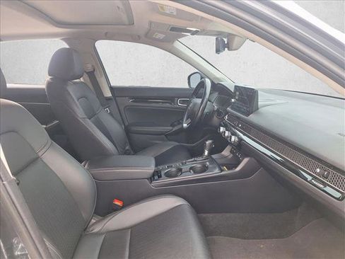 Used 2022 Honda Civic Touring image 17