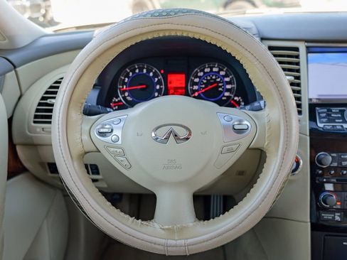 Used 2011 INFINITI FX35 AWD w/ Premium Pkg image 43