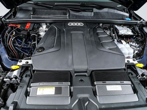 Used 2023 Audi Q7 2.0T Premium Plus w/ Premium Plus Package AWD/4WD image 39
