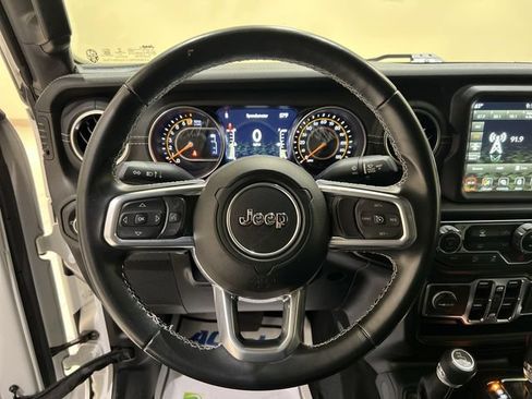 Used 2022 Jeep Gladiator Overland w/ Popular Equipment Package AWD/4WD image 10