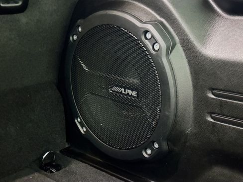 Used 2025 Jeep Wrangler Unlimited Sahara AWD/4WD image 4