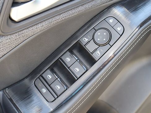 Used 2023 Nissan Rogue SV FWD image 20