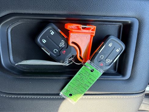 Used 2020 Chevrolet Silverado 1500 RST image 30