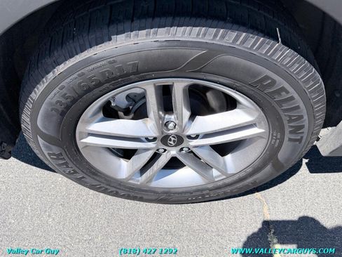 Used 2018 Hyundai Santa Fe Sport FWD image 20