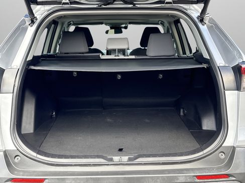 Used 2022 Toyota RAV4 XLE w/ Convenience Package AWD/4WD image 29