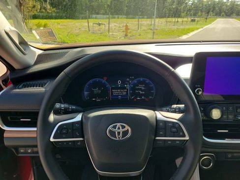 Used 2025 Toyota Grand Highlander FWD image 27