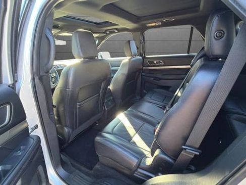 Used 2018 Ford Explorer XLT w/ Equipment Group 202A image 24