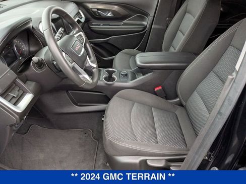 Used 2024 GMC Terrain SLE image 13