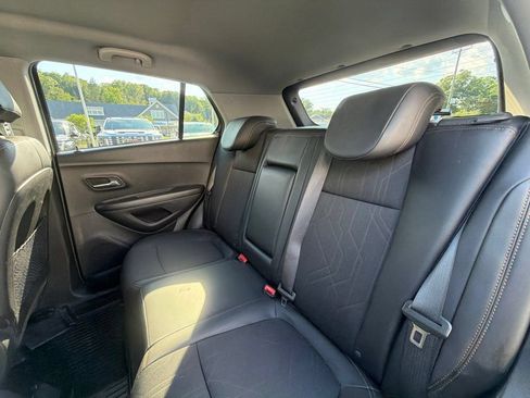 Used 2022 Chevrolet Trax LT w/ Sport Edition AWD/4WD image 42