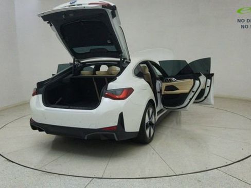 Used 2025 BMW i4 eDrive40 w/ Premium Package RWD image 75