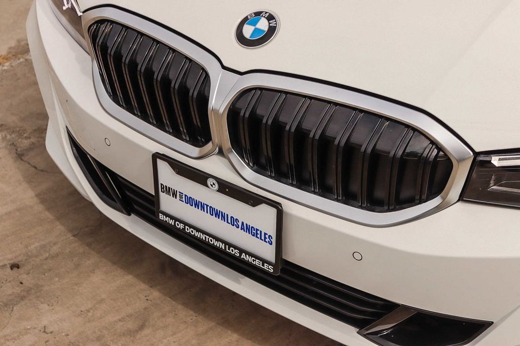 Used 2026 BMW 330i Sedan w/ Convenience Package RWD image 10