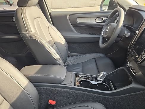 Certified 2023 Volvo XC40 B5 Plus w/ Driver Assist Package image 12